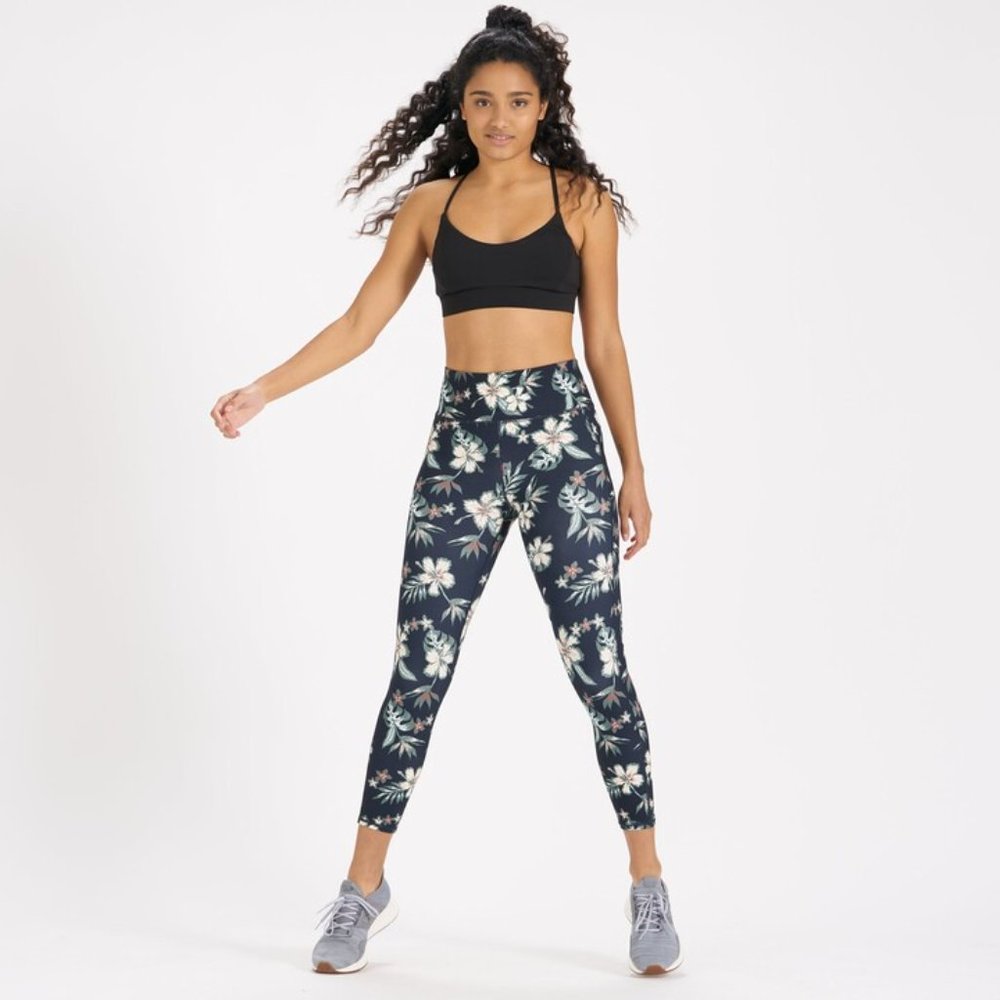 NWT Vuori Limited Edition Maui Print 7/8 Stride Leggings